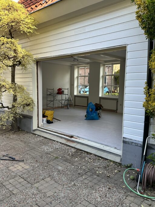 Waarom is glas via een glaszetter zoveel duurder dan zelf bestellen