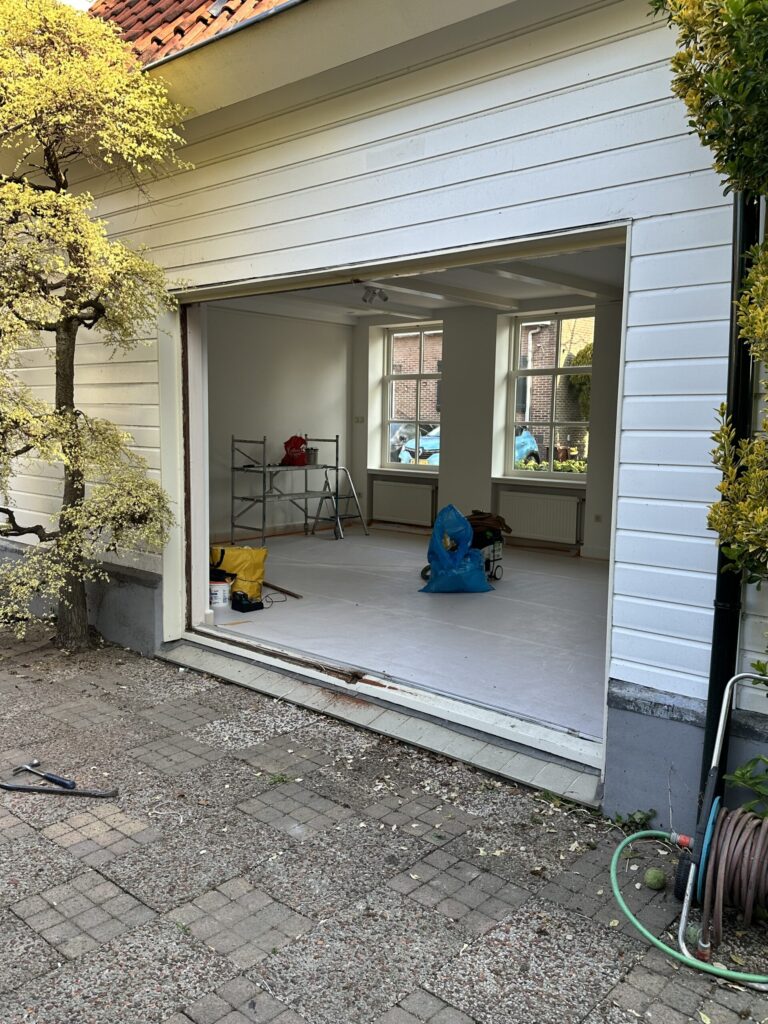 Waarom is glas via een glaszetter zoveel duurder dan zelf bestellen